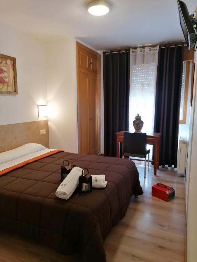 Pension Santa Clara โอโกรูญา ภายนอก รูปภาพ