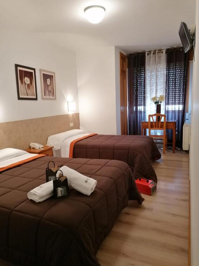 Pension Santa Clara โอโกรูญา ภายนอก รูปภาพ