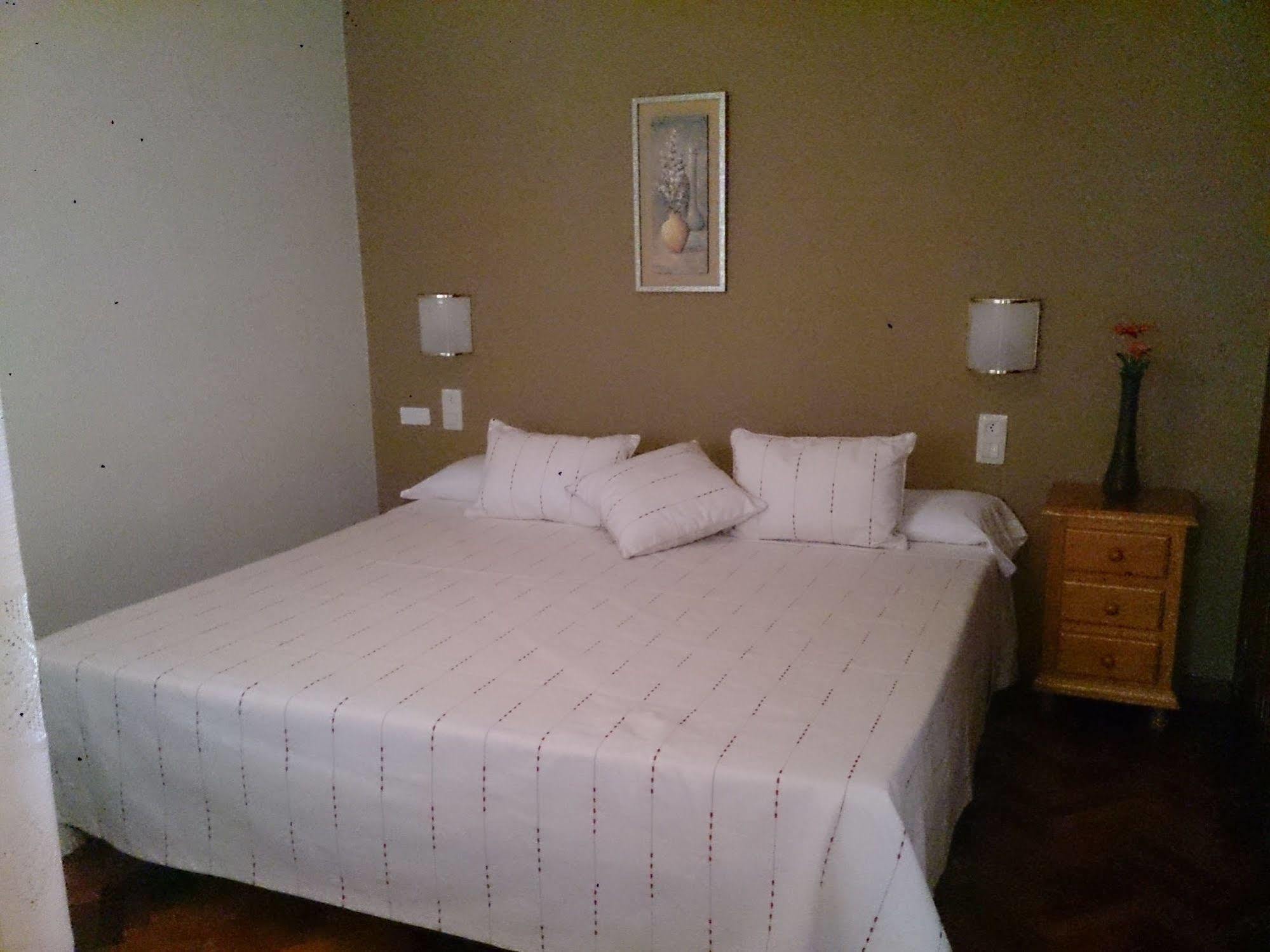 Pension Santa Clara โอโกรูญา ภายนอก รูปภาพ